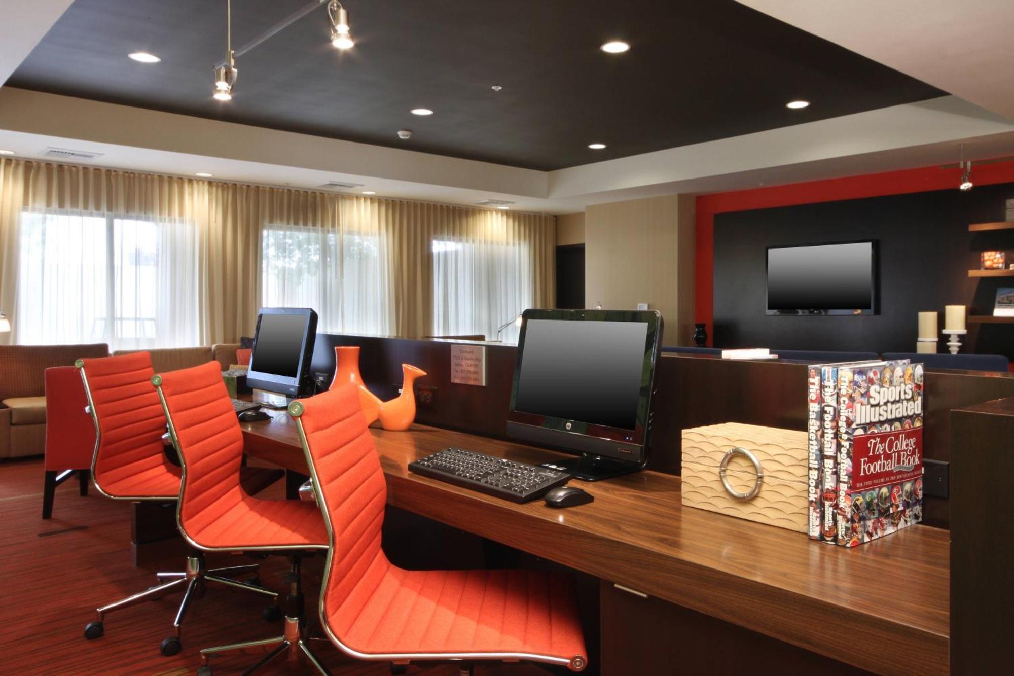 Courtyard By Marriott Salinas Monterey Hotel Ngoại thất bức ảnh