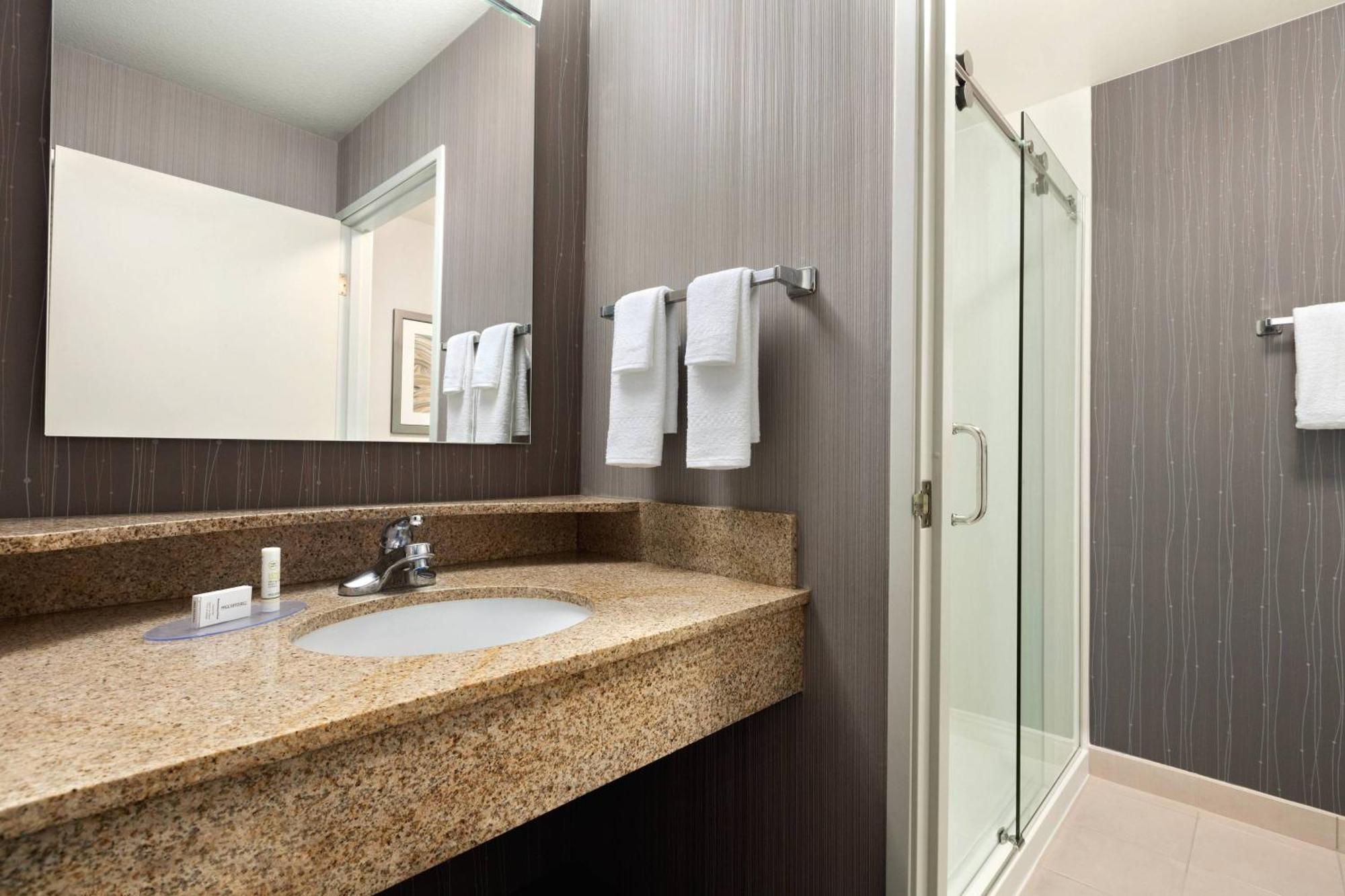 Courtyard By Marriott Salinas Monterey Hotel Ngoại thất bức ảnh